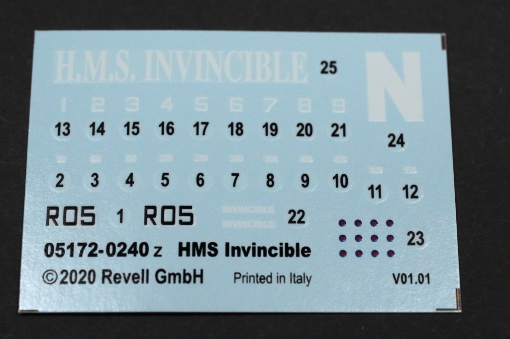 Review_Invincible_Revell_33 HMS Invincible (Falkland War) - Revell 1/700