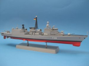 Revell-F-122-als-FGS-Rheinand-Pfalz-4-300x225 revell-f-122-als-fgs-rheinand-pfalz-4
