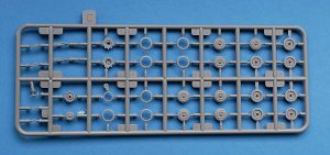 Revell-03305-M-109G-14-300x141 Revell 03305 M 109G (14)