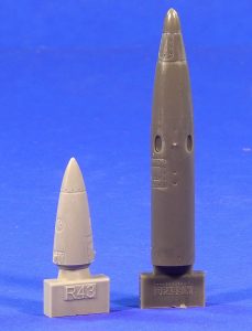 Eduard-672195-MiG-21-SPS-141-ECM-pod-6-229x300 Eduard 672195 MiG-21 SPS-141 ECM pod (6)