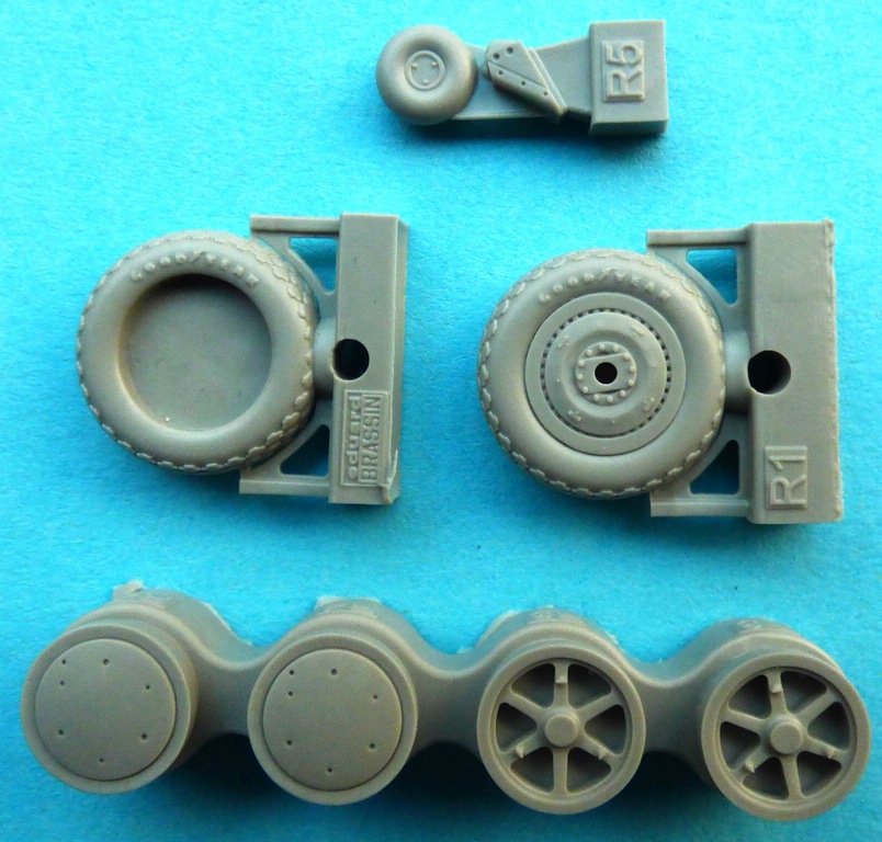 Eduard-648712-648713-SBD-Dauntless-machine-gun-and-wheels-13 MGs und Räder für SBD-5 „Dauntless“ von Accuarate Miniatures, Revell, Italeri in 1:48 von Eduard #648712 und 648713