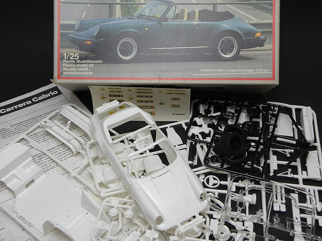 03_Revell-7245-Porsche_002 Kit-Archäologie: Porsche 911 Carrera Cabrio  in 1:25 von Revell #7425