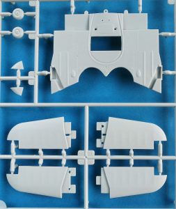 Revell-04968-Hurricane-Mk.-IIb-37-253x300 Revell 04968 Hurricane Mk. IIb (37)