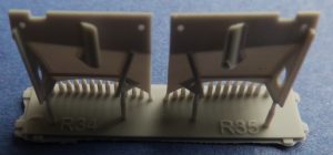 Eduard-648943-FM-1-Wildcat-undercariage-legs-BRONZE-13-300x140 Eduard 648943 FM-1 Wildcat undercariage legs BRONZE (13)