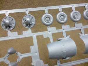 Heller4-80315-DC-6-Cloudmaster-22-300x225 Heller4 80315 DC-6 Cloudmaster (22)