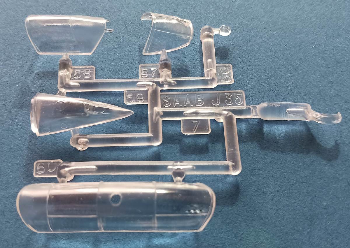 Heller-255-Saab-Draken-32 Kit-Archäologie: Saab Draken 1:72 von Heller # 255