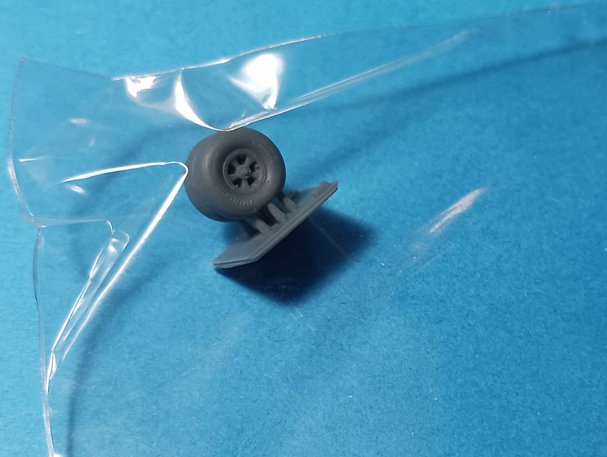 IBG-72582-Spitfire-PR-Type-ABE-64 Spitfire PR Type A/B/E in 1:72 von IBG # 72582