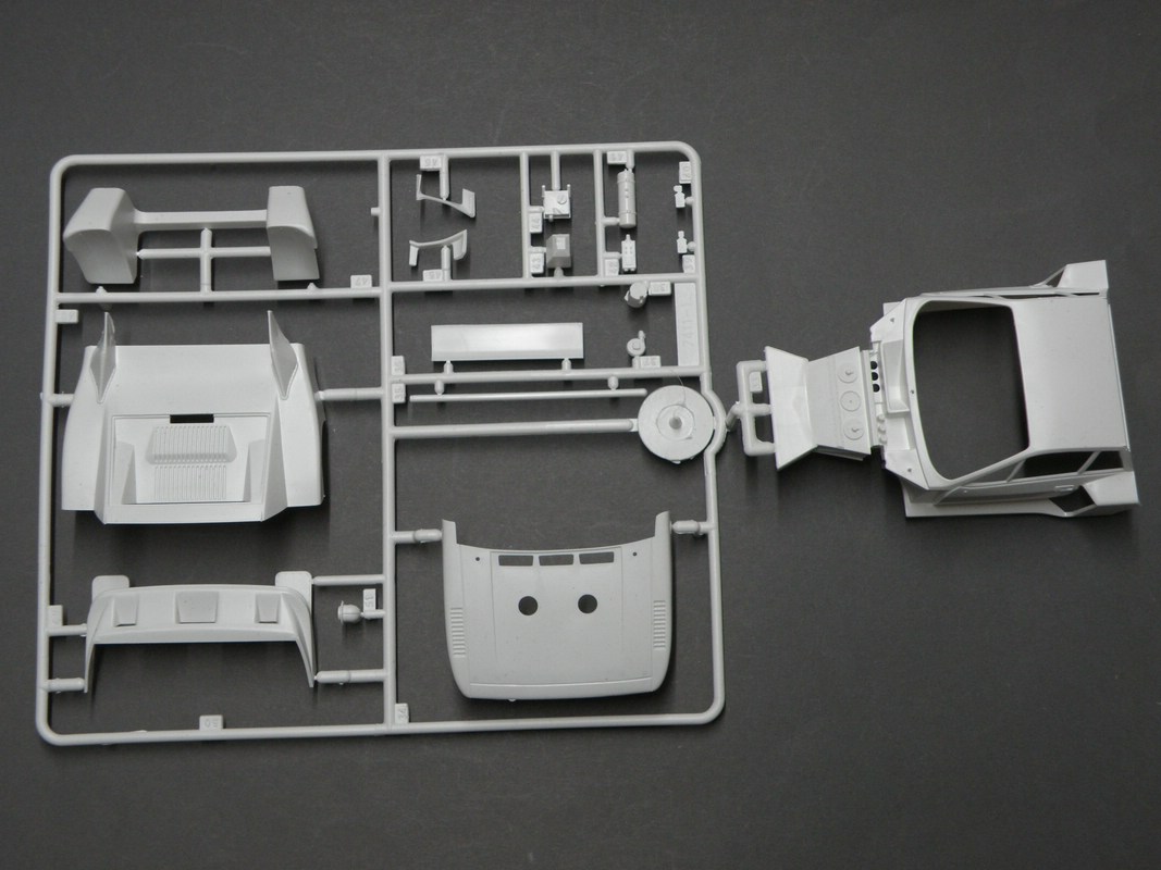 Heller-80741-Lancia-Beta-Montecarlo-4 Lancia Beta Montecarlo Turbo in 1:24 von Heller #80741