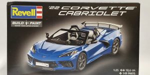 22 Corvette Cabriolet in 1:25 von Revell #07750