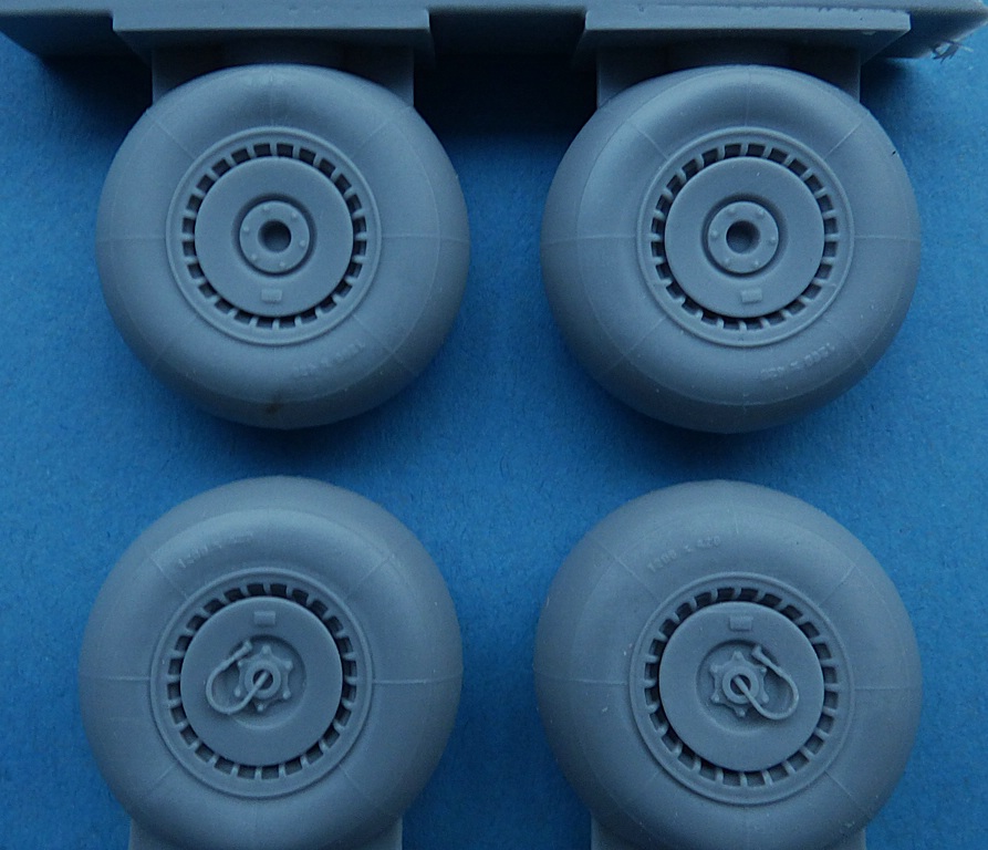 CMK-4515-He-177-Wheels-4 Räderset He 177 A in 1:48 von Special Hobby / CMK # 4515