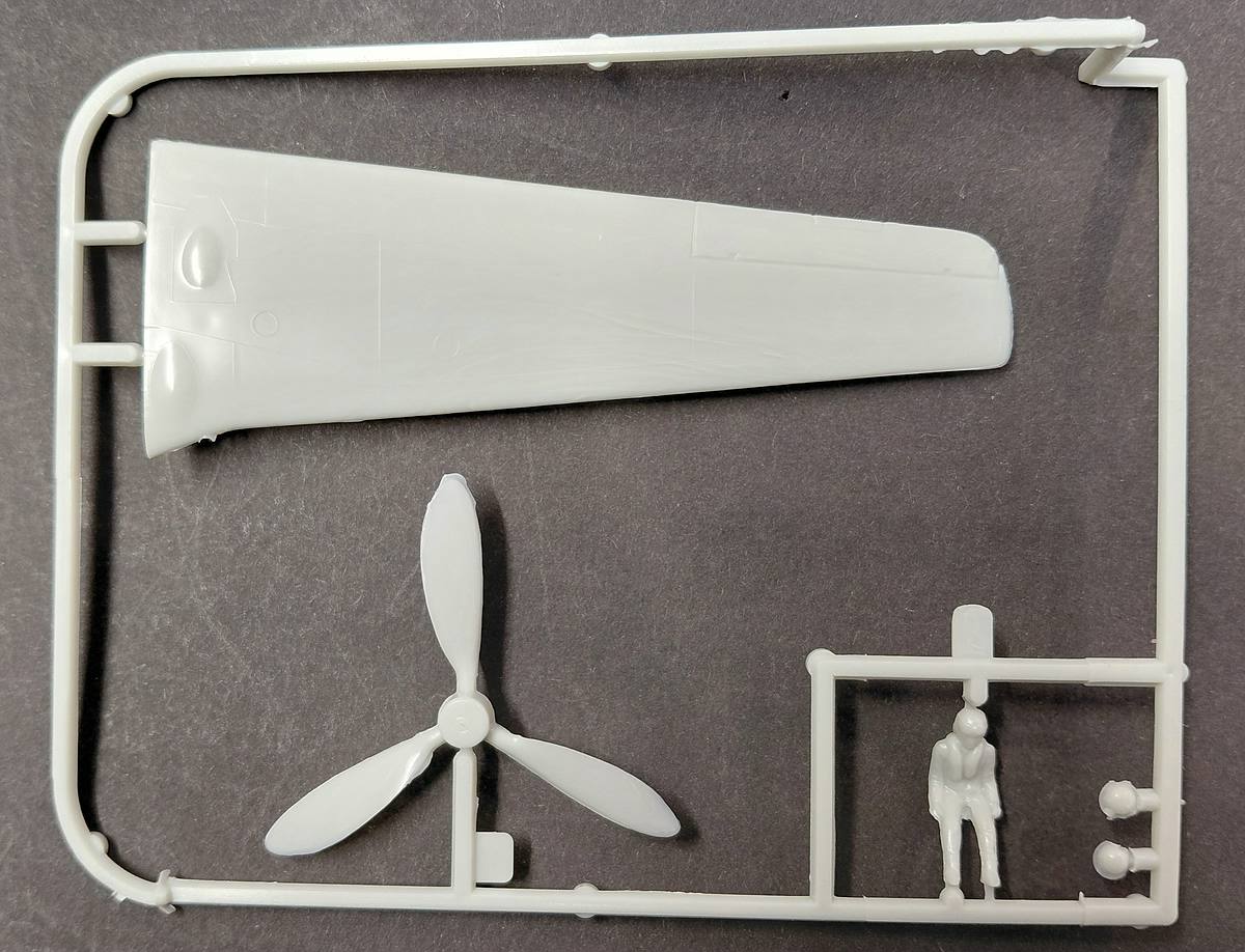 Revell-H-81-Ta-152H-21 Kit-Archäologie: Focke Wulf Ta 152 H in 1:72 von Revell # H-81
